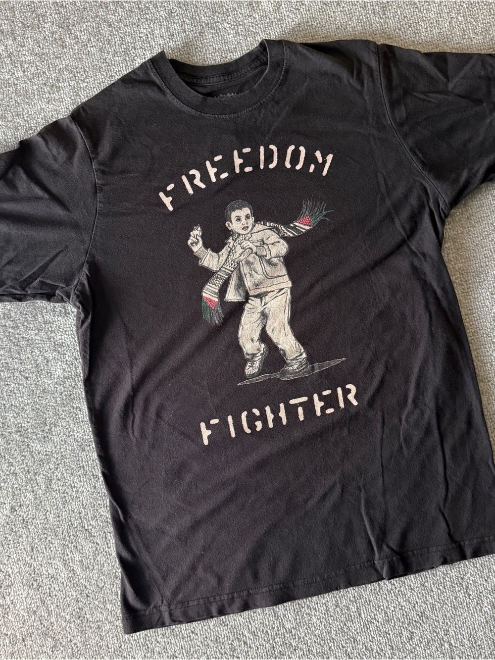 Trey Q Freedom Fighter Men's Medium Black Graphic T-Shirt